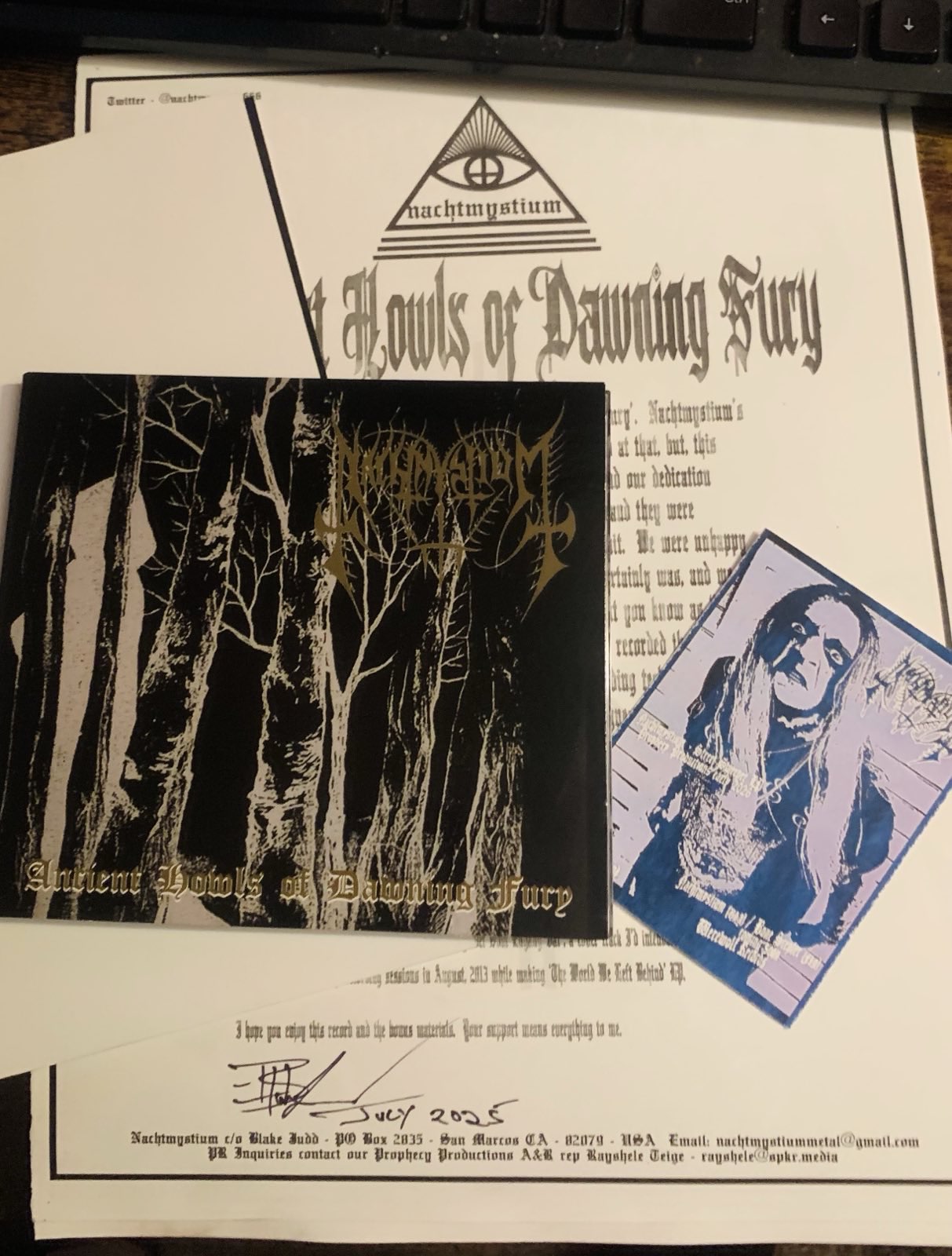 Ancient Howls of Dawning Fury digipak CD (+ poster included)